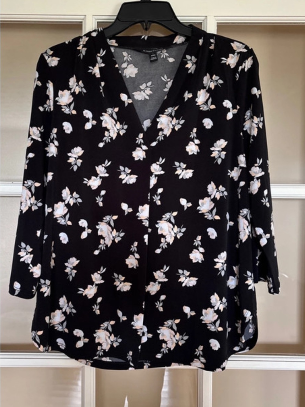 41 Hawthorn Black Floral V-Neck Blouse with Cream Blossoms